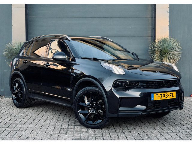 Lynk & Co 01